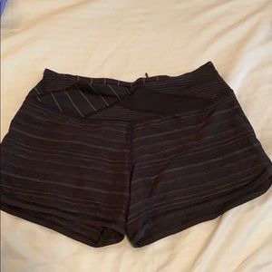 Lululemon groovy run shorts